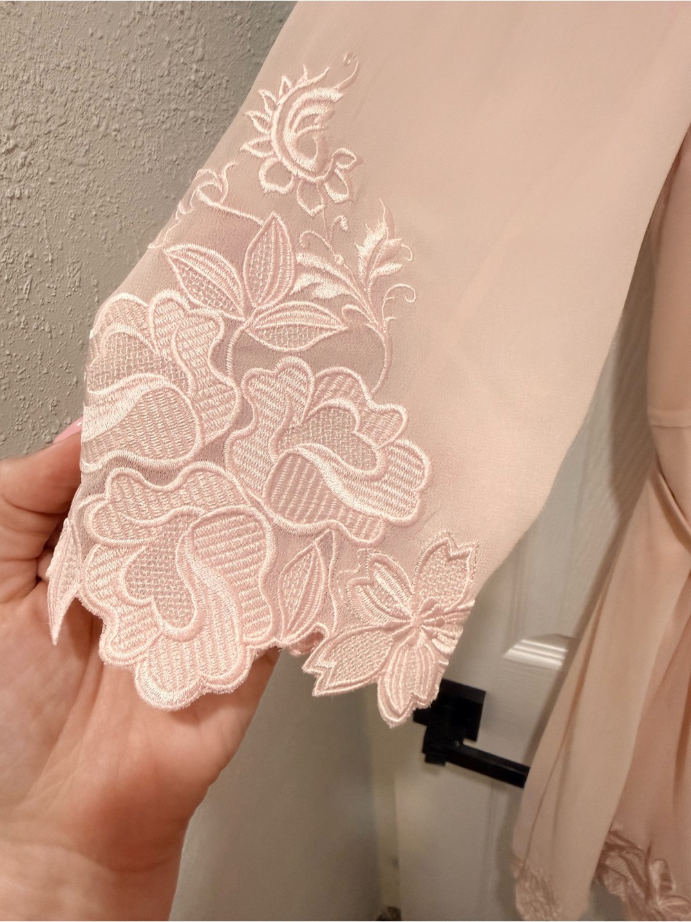 Ted Baker Pale Pink Sleeveless Shift Dress - Picture 3 of 9